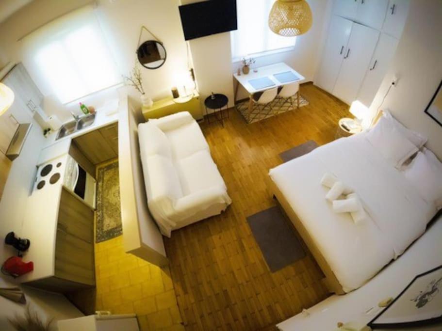 Beautiful Downtown Studio! อิโออันนินา ภายนอก รูปภาพ